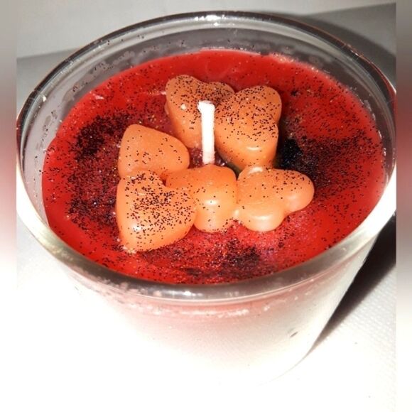 Hand Crafted "I feel like Falling in love" natural candle - Picture 8 of 8